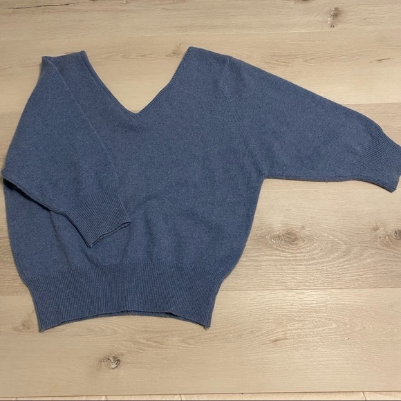 Vintage Duke of Marlborough V front and back sweater, blue, size medium - Picture 1 of 10